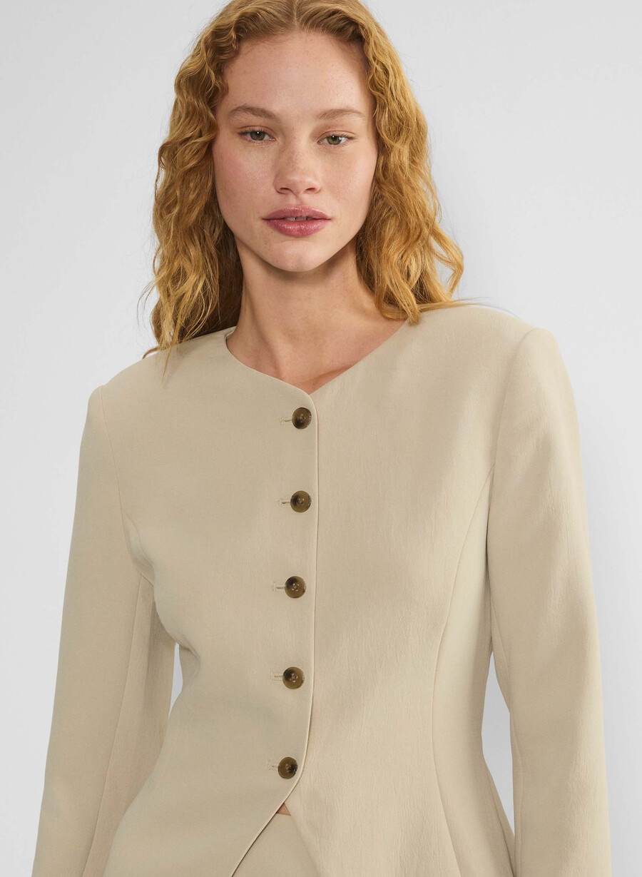 königlicher blazer – crepette marcona beige