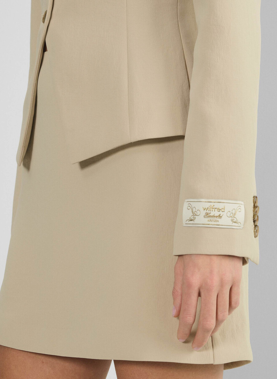 königlicher blazer – crepette marcona beige