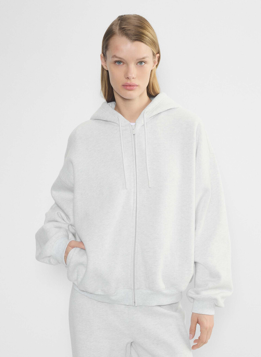 kuscheliger fleece-kapuzenpullover mit mega-reißverschluss metalles wolkenweiss
