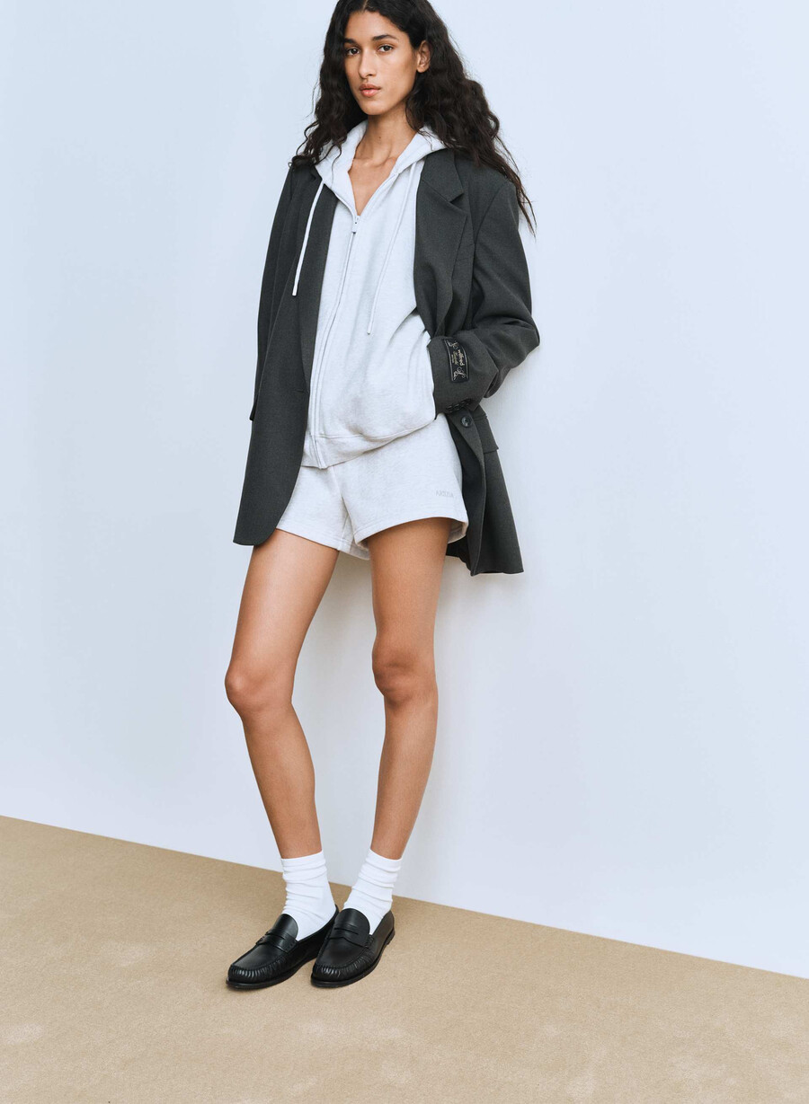 kuscheliger fleece-kapuzenpullover mit mega-reißverschluss metalles wolkenweiss