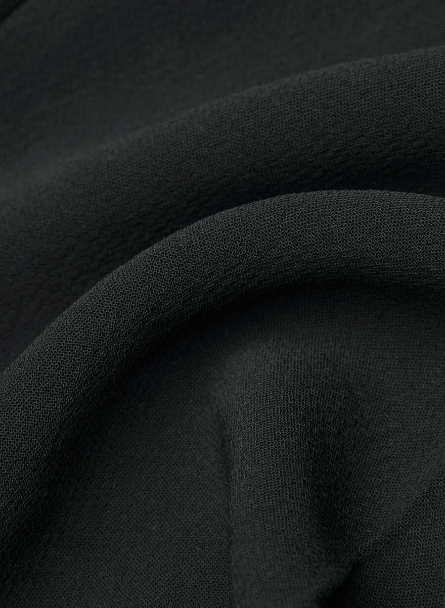die mühelose hose curve-fit cropped - crepette schwarz