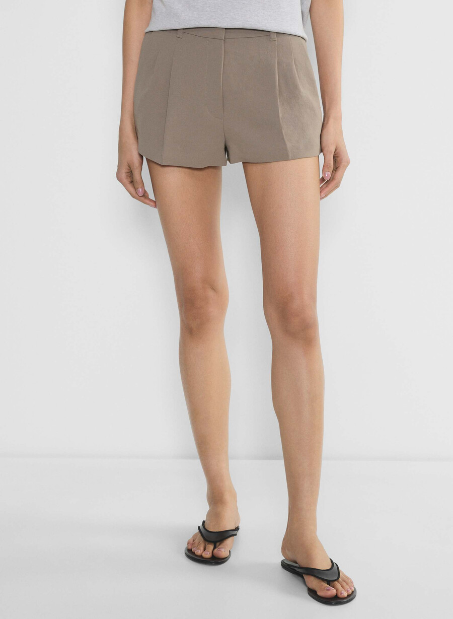 the effortless short micro - crepette turner taupe