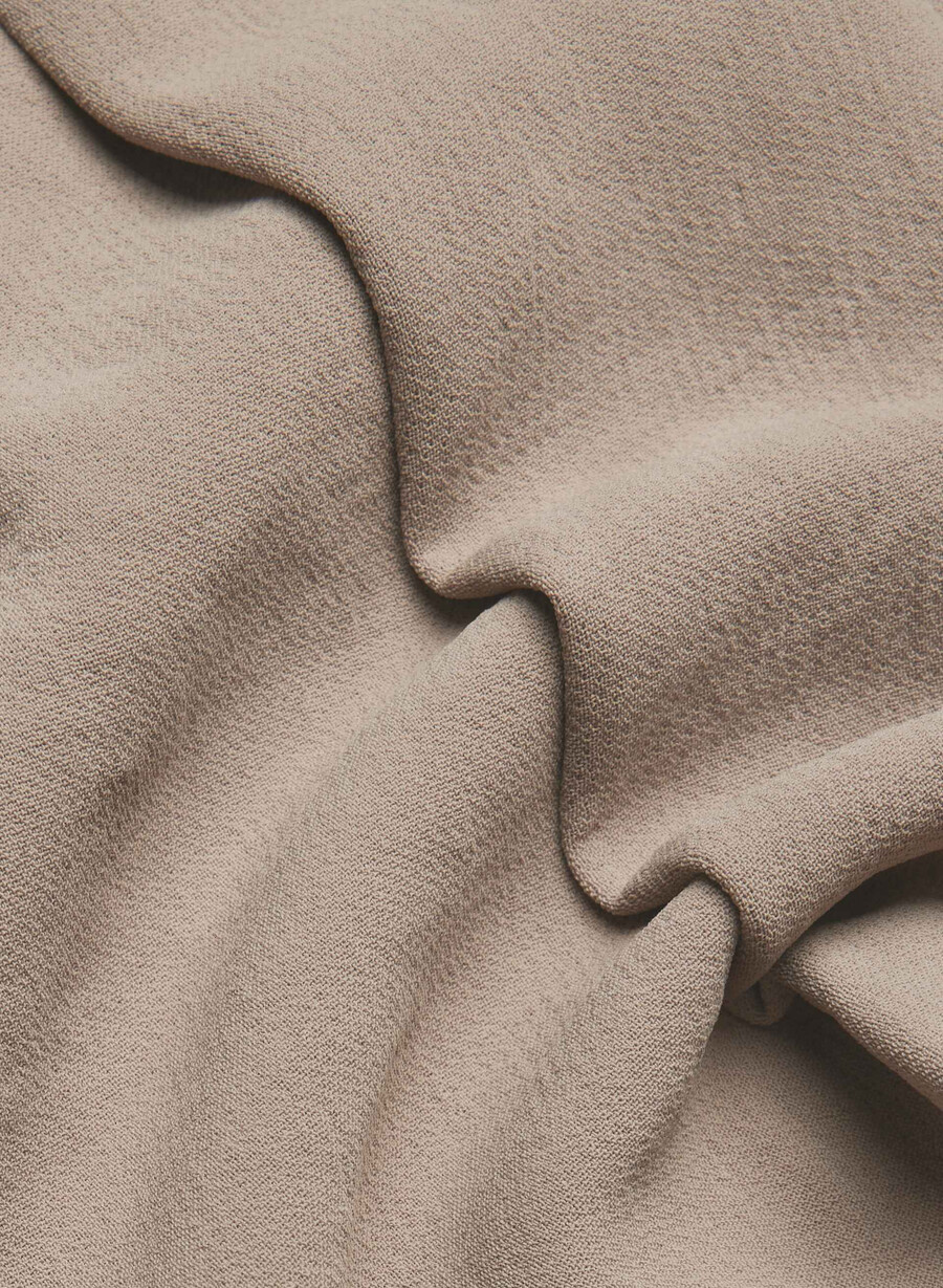 the effortless short micro - crepette turner taupe