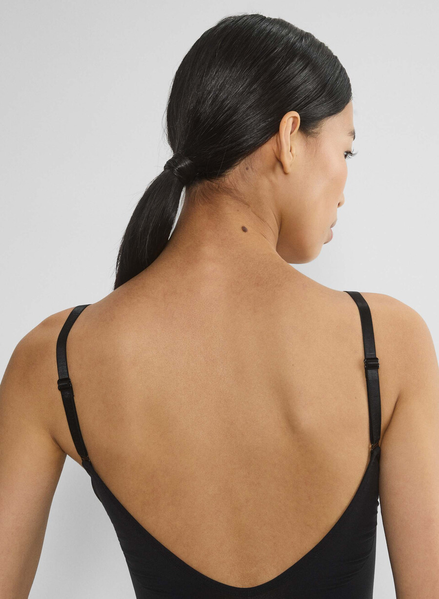 shapeenhance string-body mit tiefem rückenausschnitt schwarz