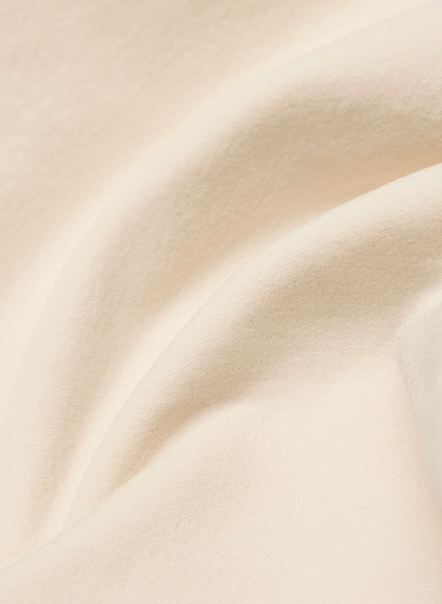shapeenhance string-body mit tiefem rückenausschnitt sand