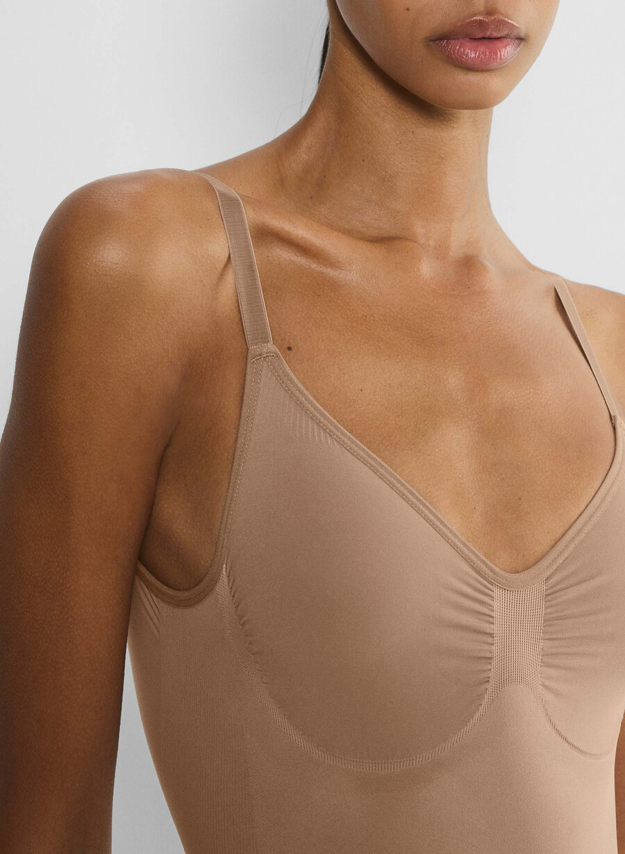 shapeenhance low-back string-body toasty