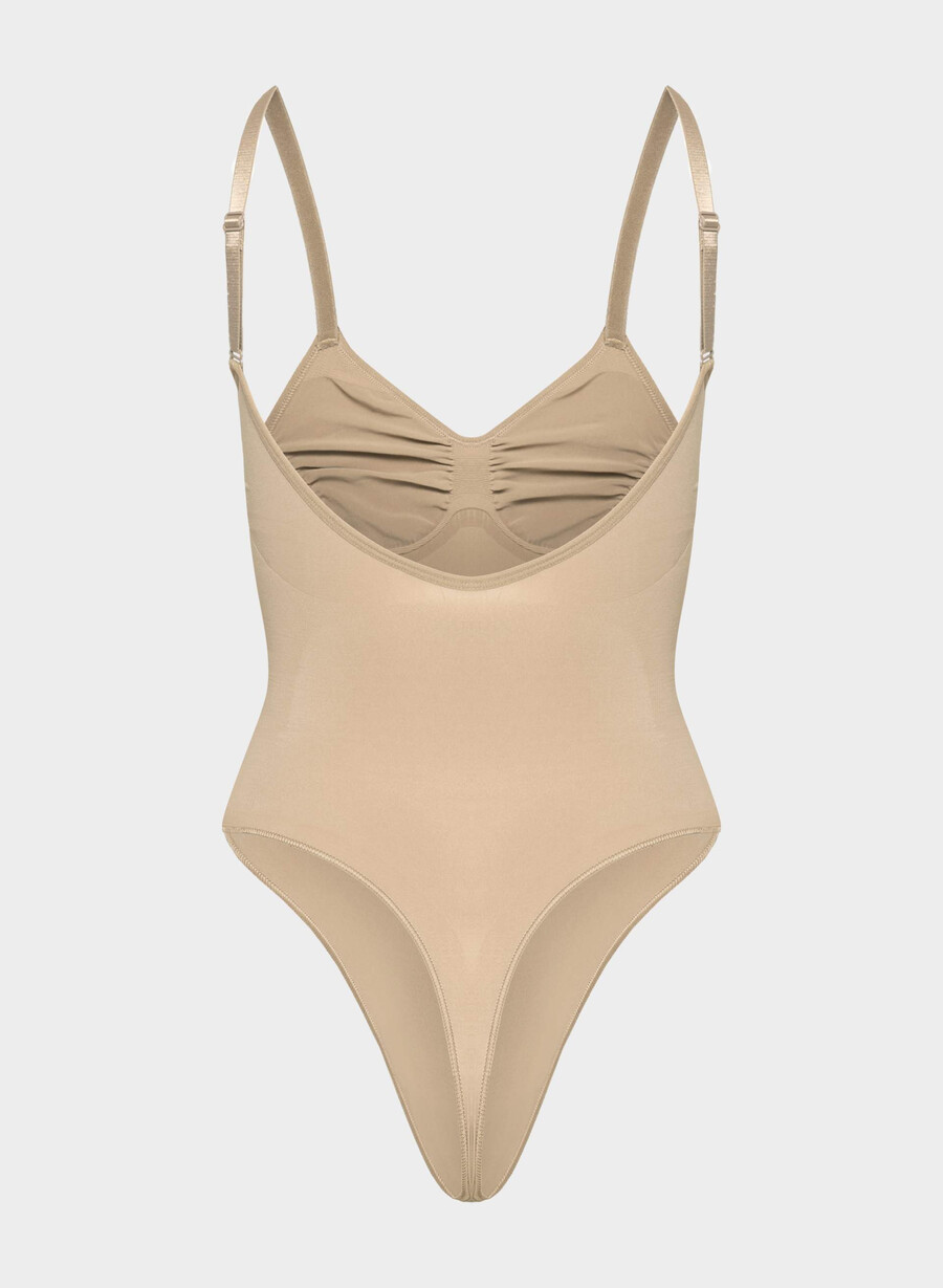 shapeenhance string-body mit tiefem rückenausschnitt farbe soft tan