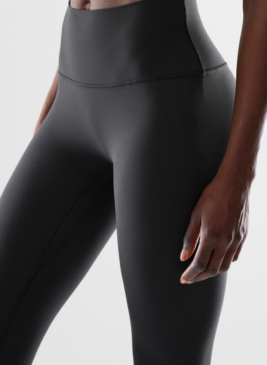 butter cheeky infinite hi-rise 24 leggings schwarz