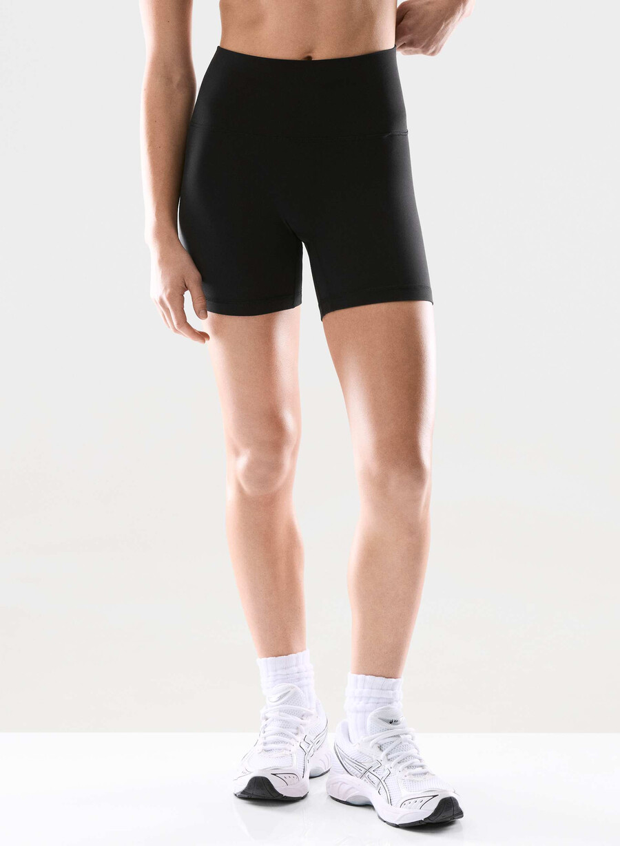 butter cheeky infinite hi-rise 5 short black