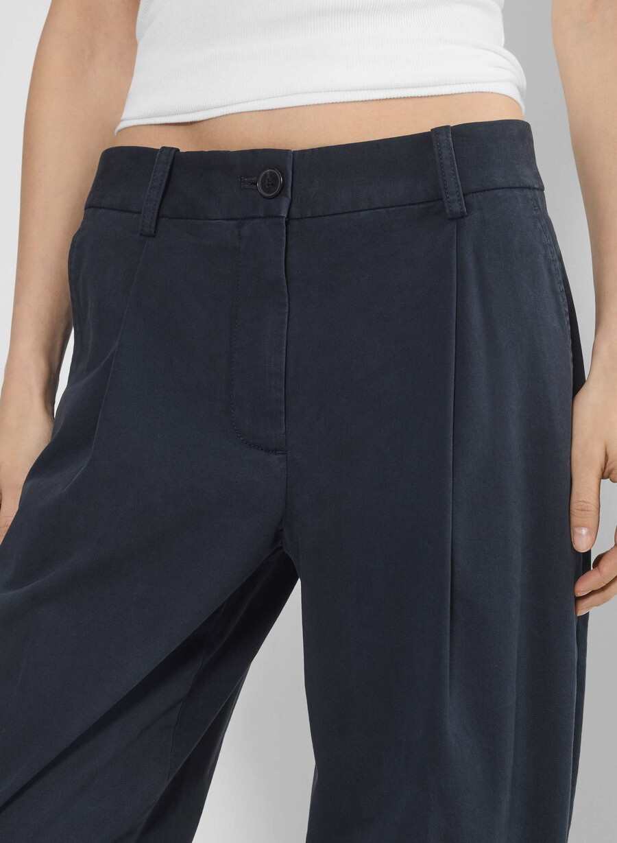chino mid-rise carrot pant washed dark night navy
