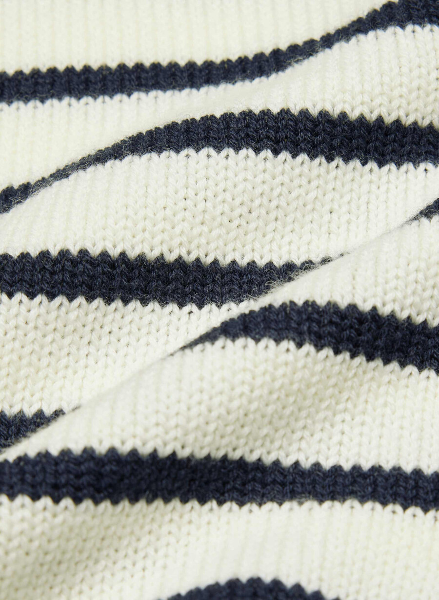 baskische strickweste hellbirkedunkelblau
