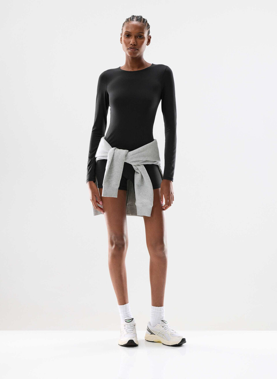 butter new essential langarmshirt schwarz
