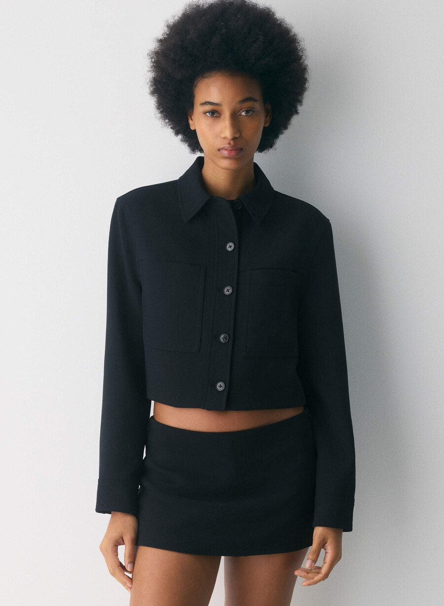 kurze kurze jacke – crepette schwarz
