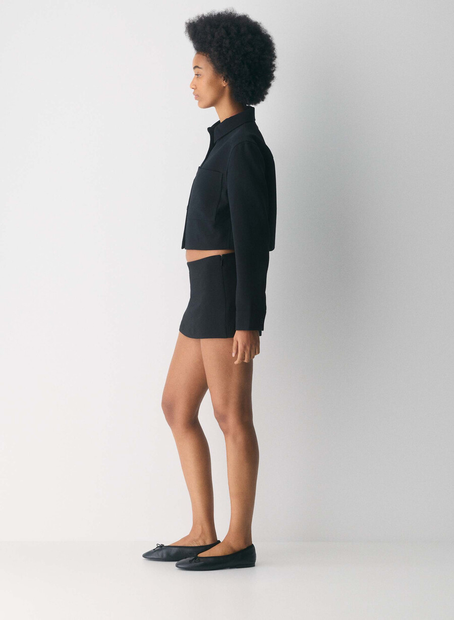 kurze kurze jacke – crepette schwarz