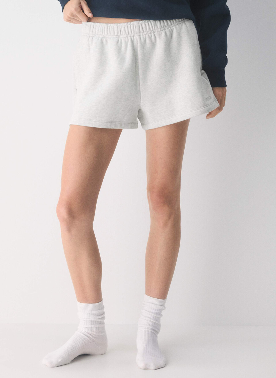 kuschelige fleece-minishorts mit hohem bund meliert in weiß