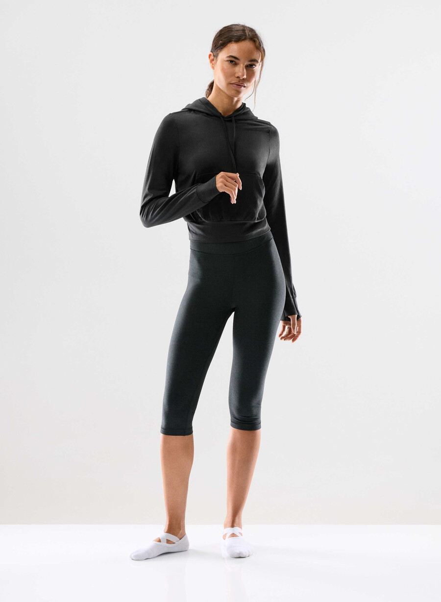 softwhip flawless hi-rise caprihose heather black