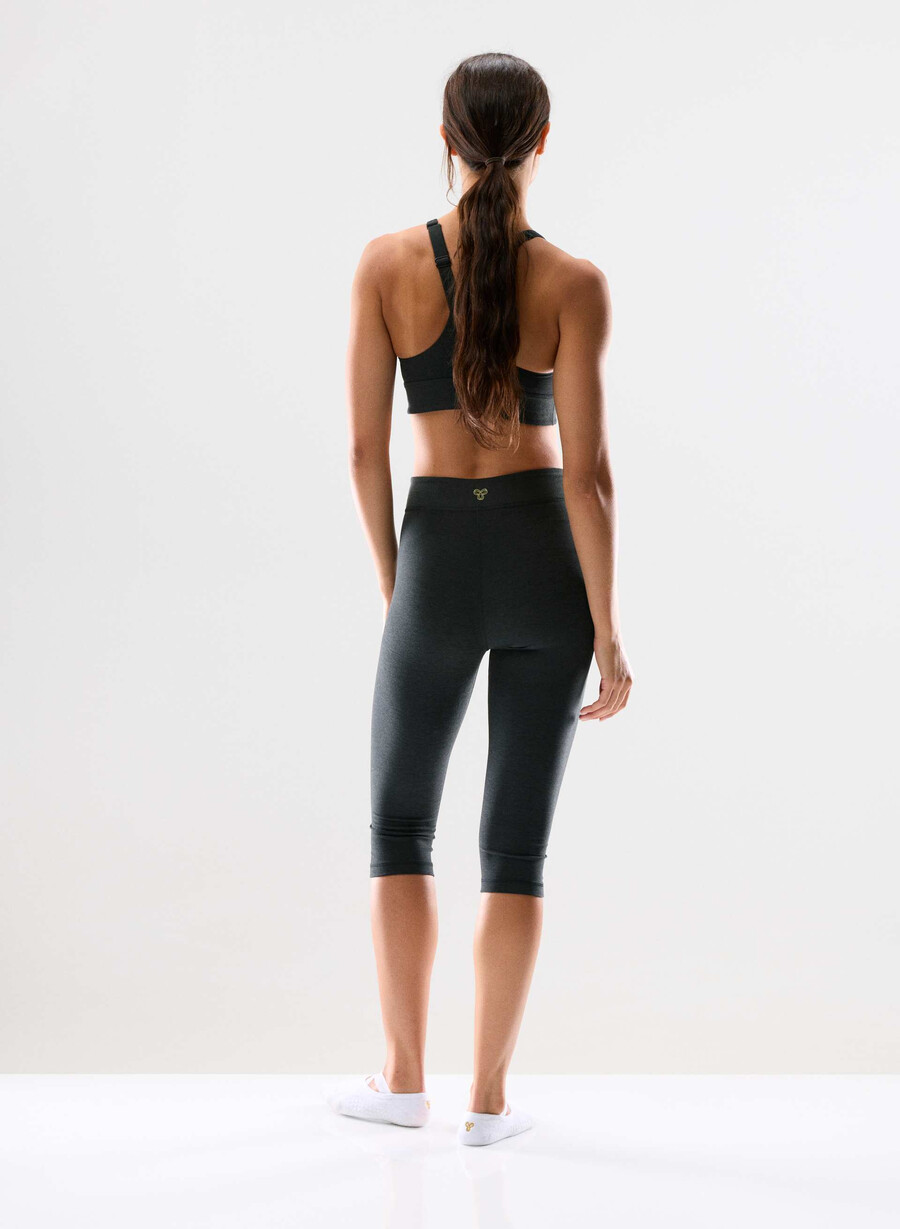 softwhip flawless hi-rise caprihose heather black