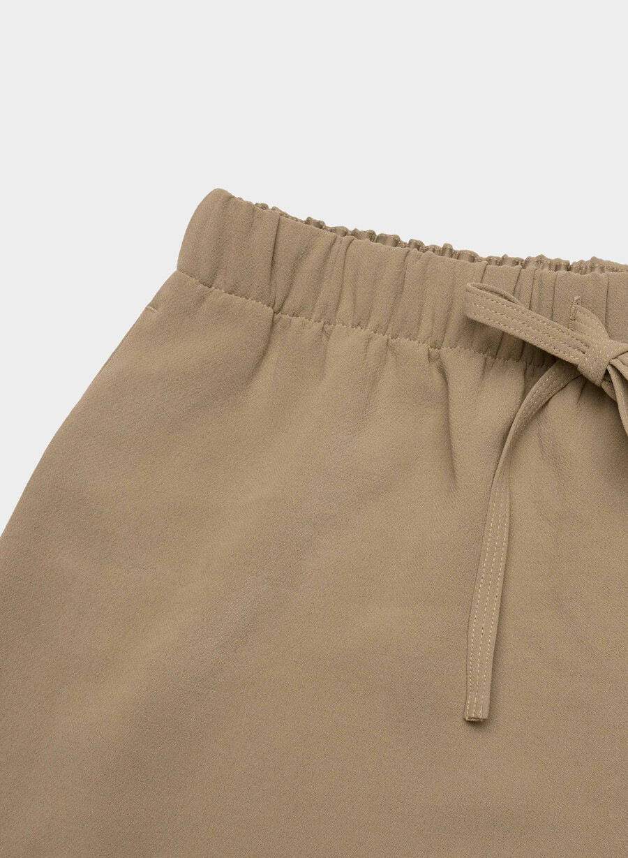 lodge short mid-thigh - crepette folio brown