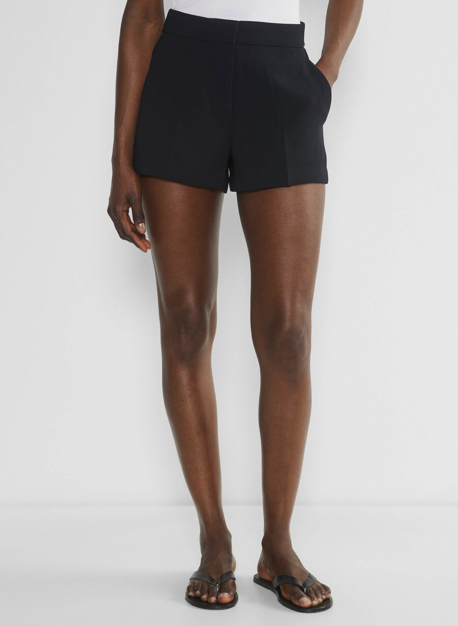 limitless short curve-fit mini - crepette schwarz