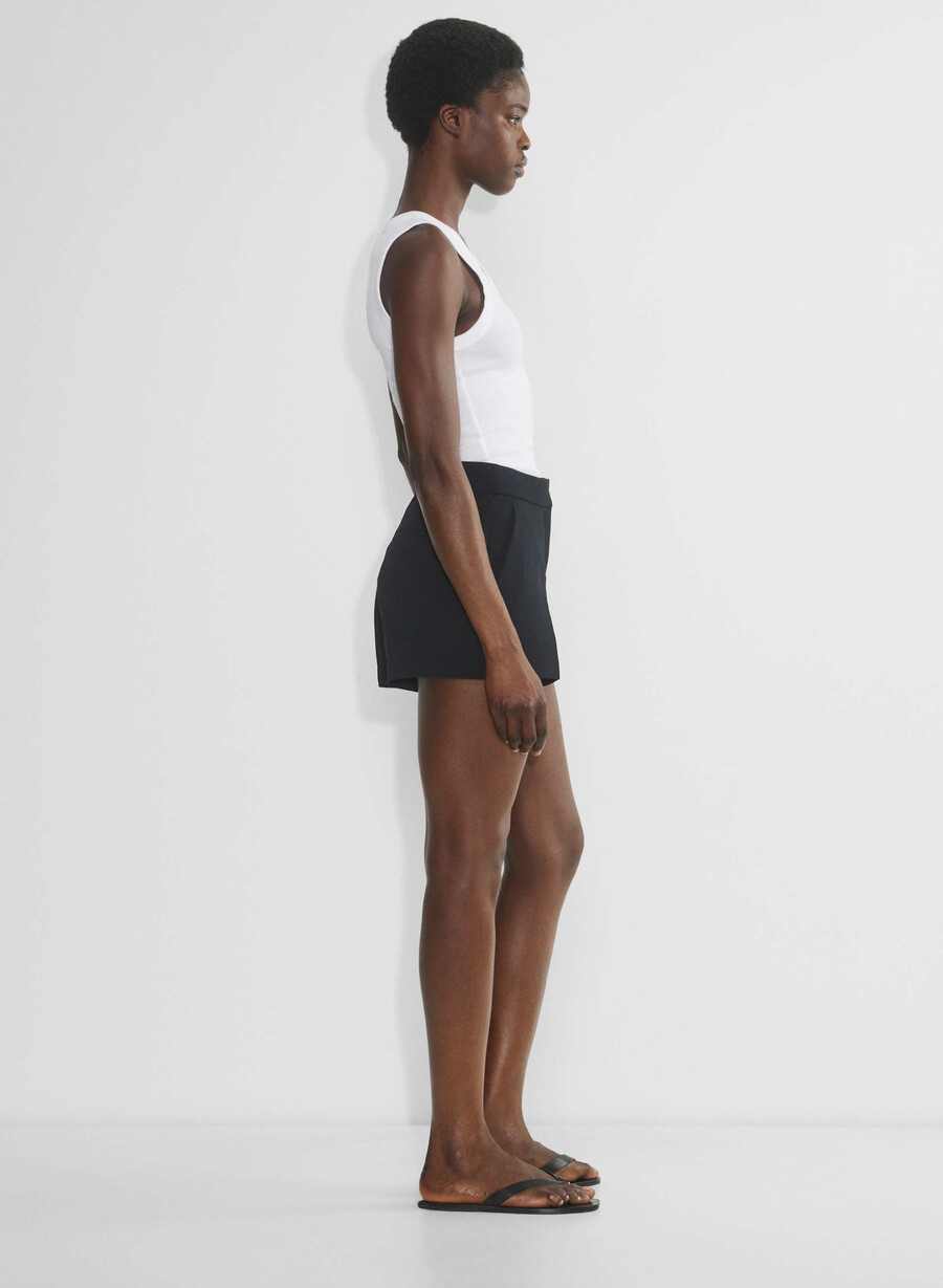 limitless short curve-fit mini - crepette schwarz