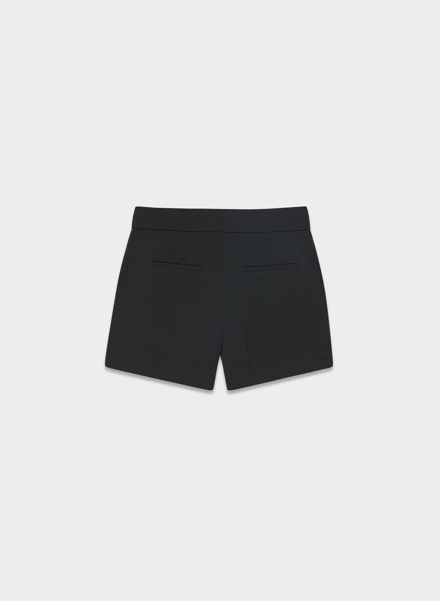 limitless short curve-fit mini - crepette schwarz