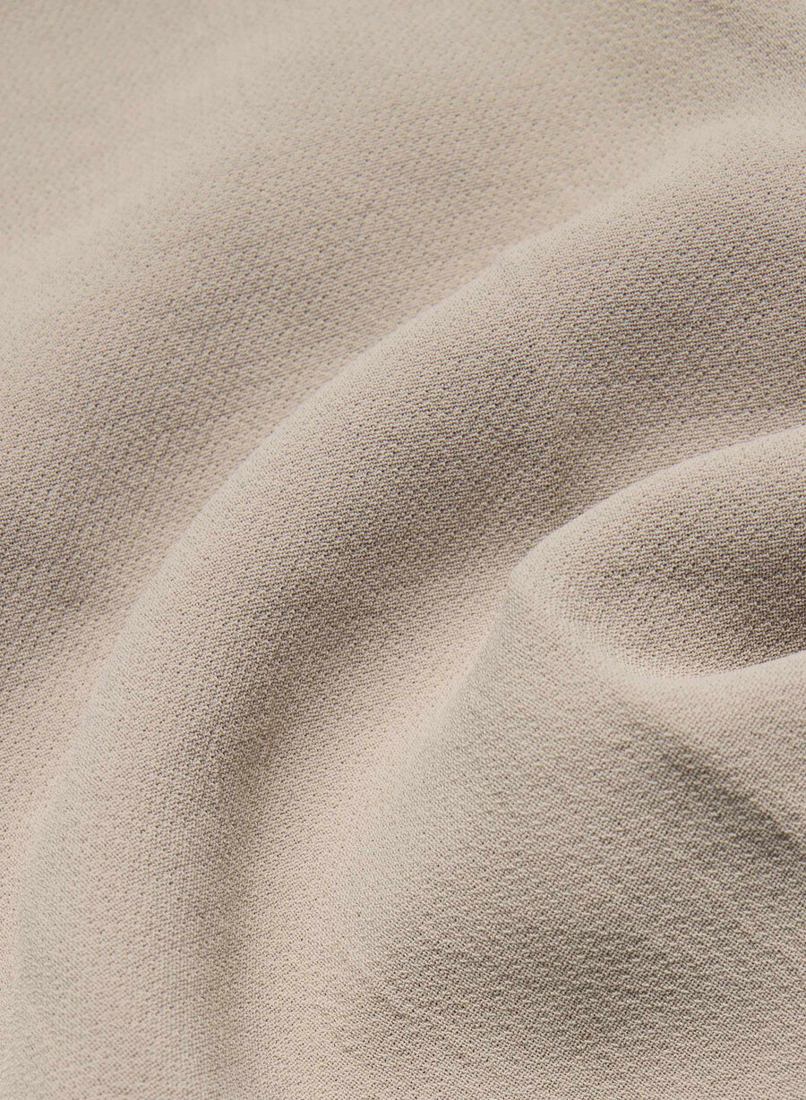 limitless short curve-fit mini - crepette nomad taupe