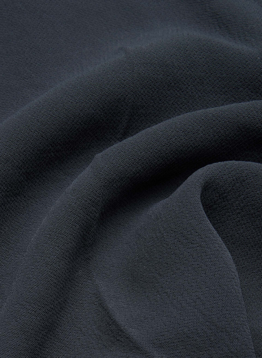 limitless short curve-fit mid-thigh - crepette dark night navy