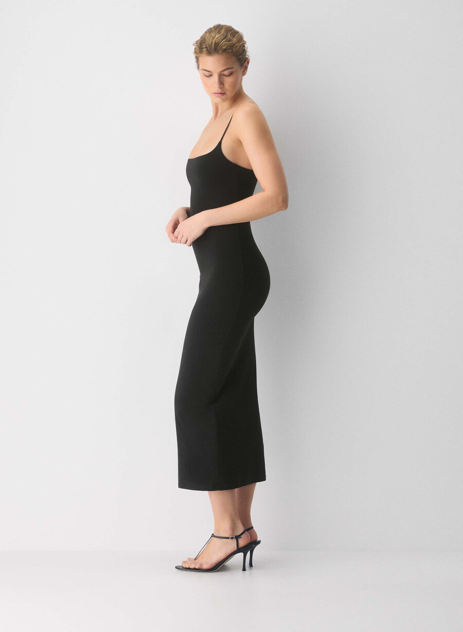 lässiges figurbetontes maxi-cami-kleid von summon schwarz