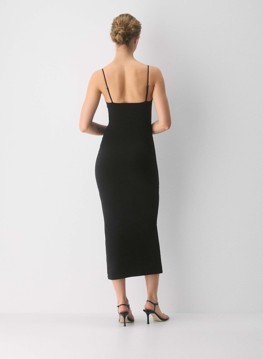 lässiges figurbetontes maxi-cami-kleid von summon schwarz