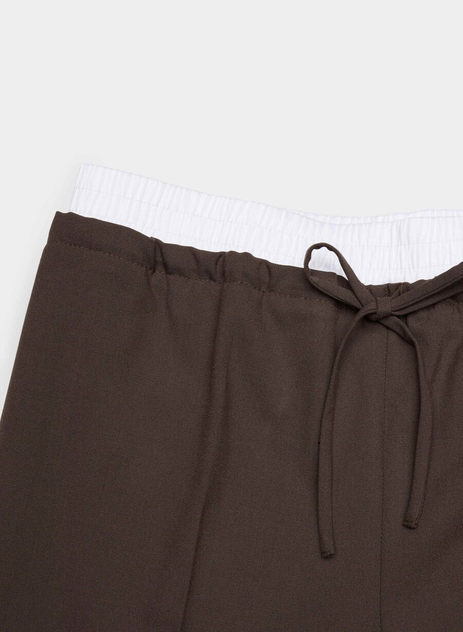 equity pant schwarzweiss