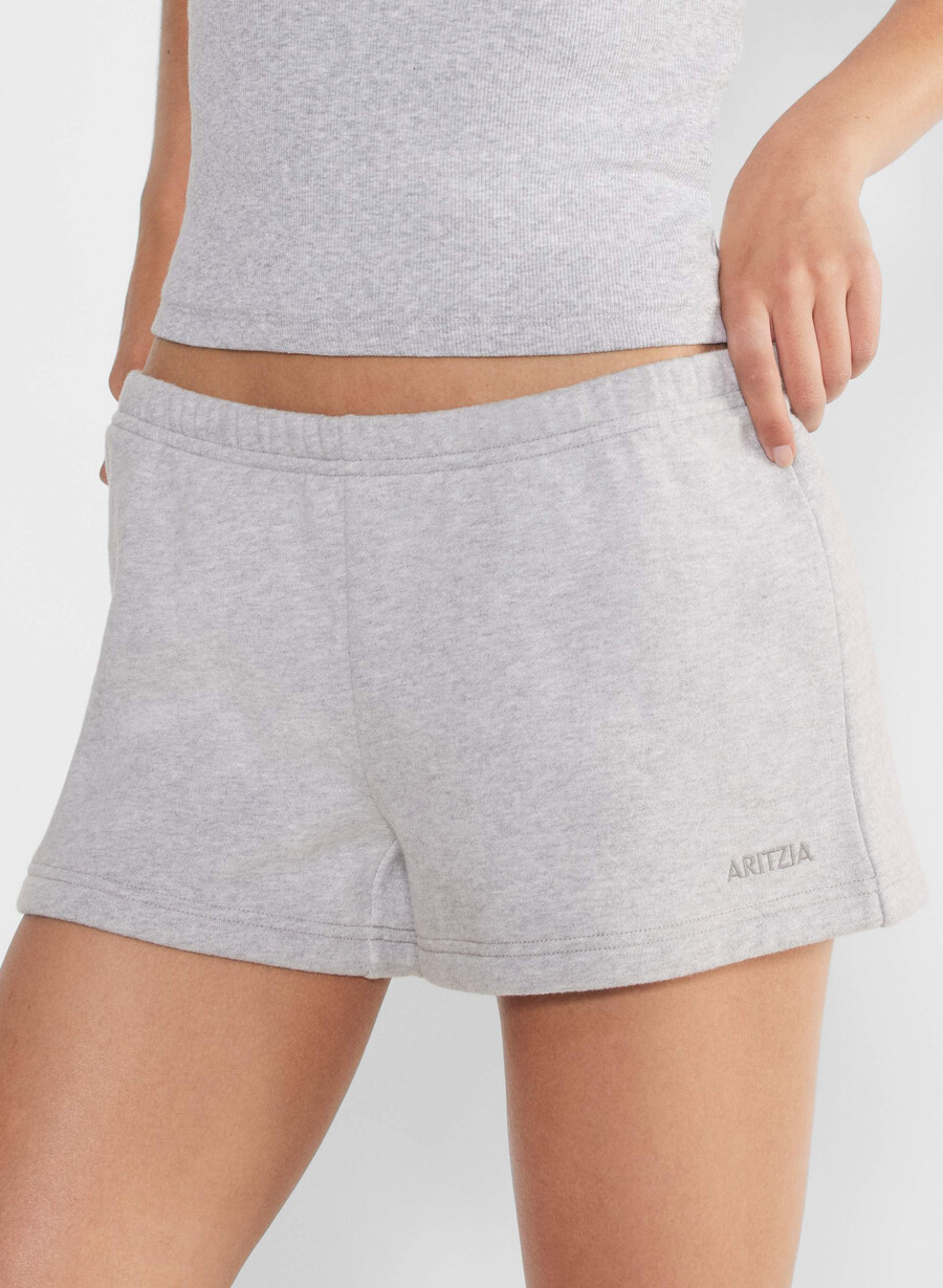 kuschelige sweatfleece boyfriend-minishorts mit niedrigem bund admiral
