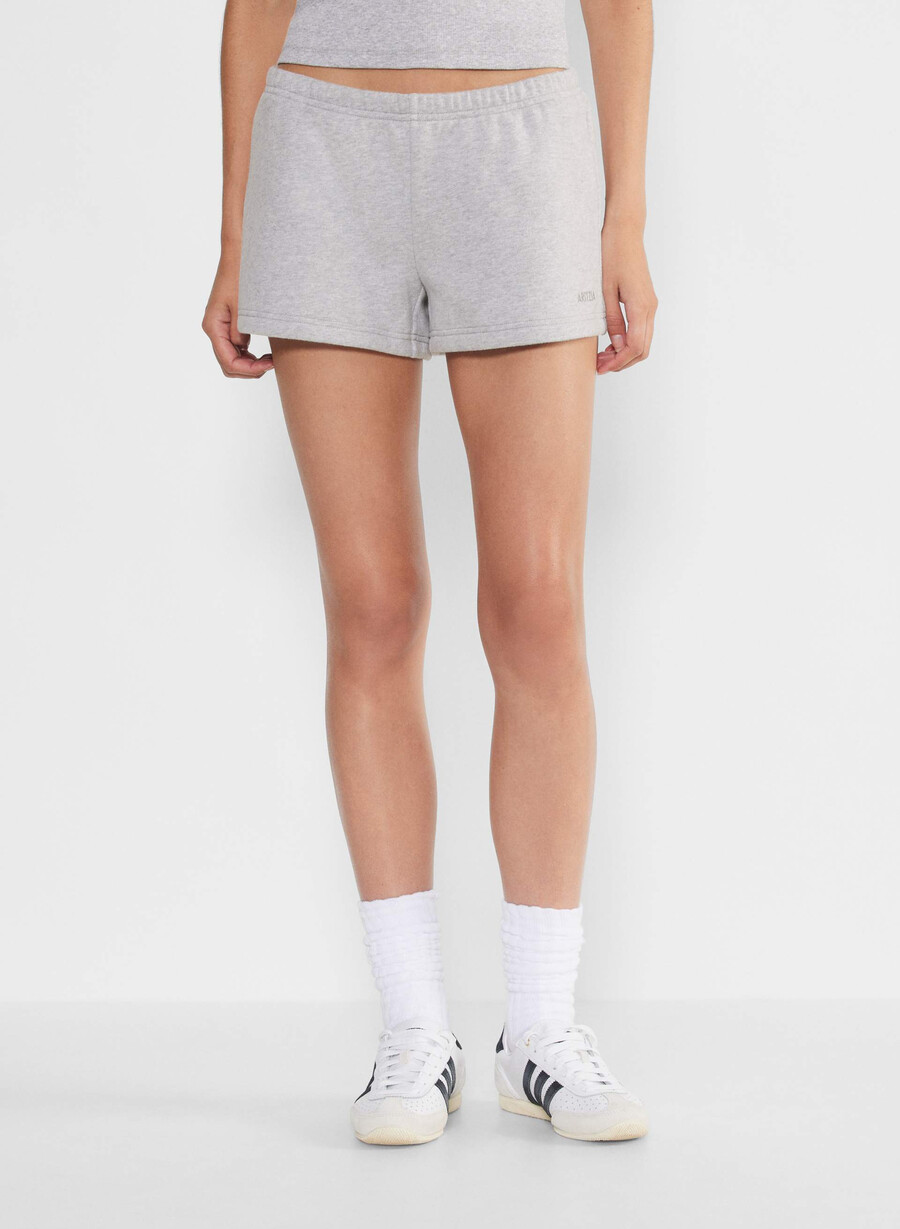 kuschelige sweatfleece boyfriend-minishorts mit niedrigem bund admiral
