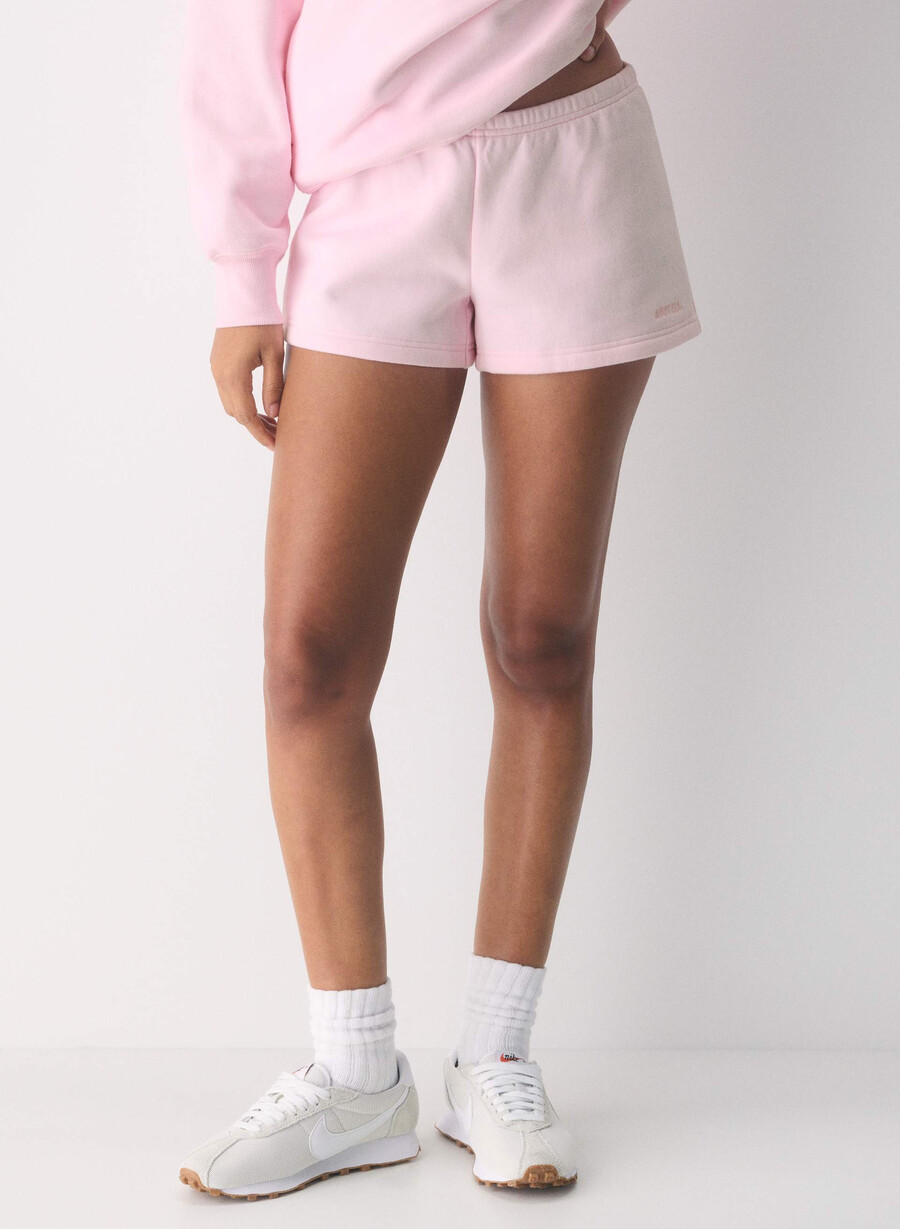 kuschelige sweatfleece boyfriend-minishorts mit niedrigem bund villa pink