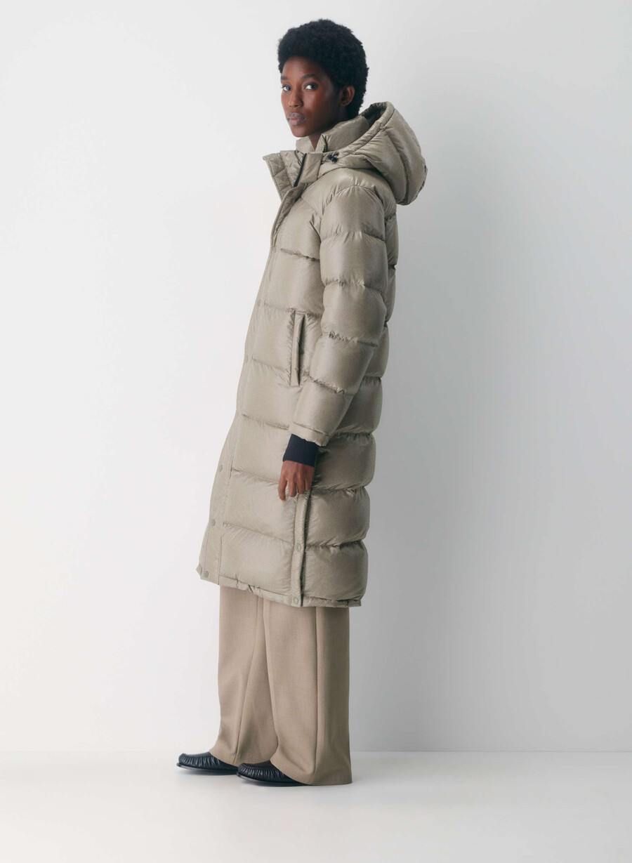 the super puff lang - hochglänzend modern taupe