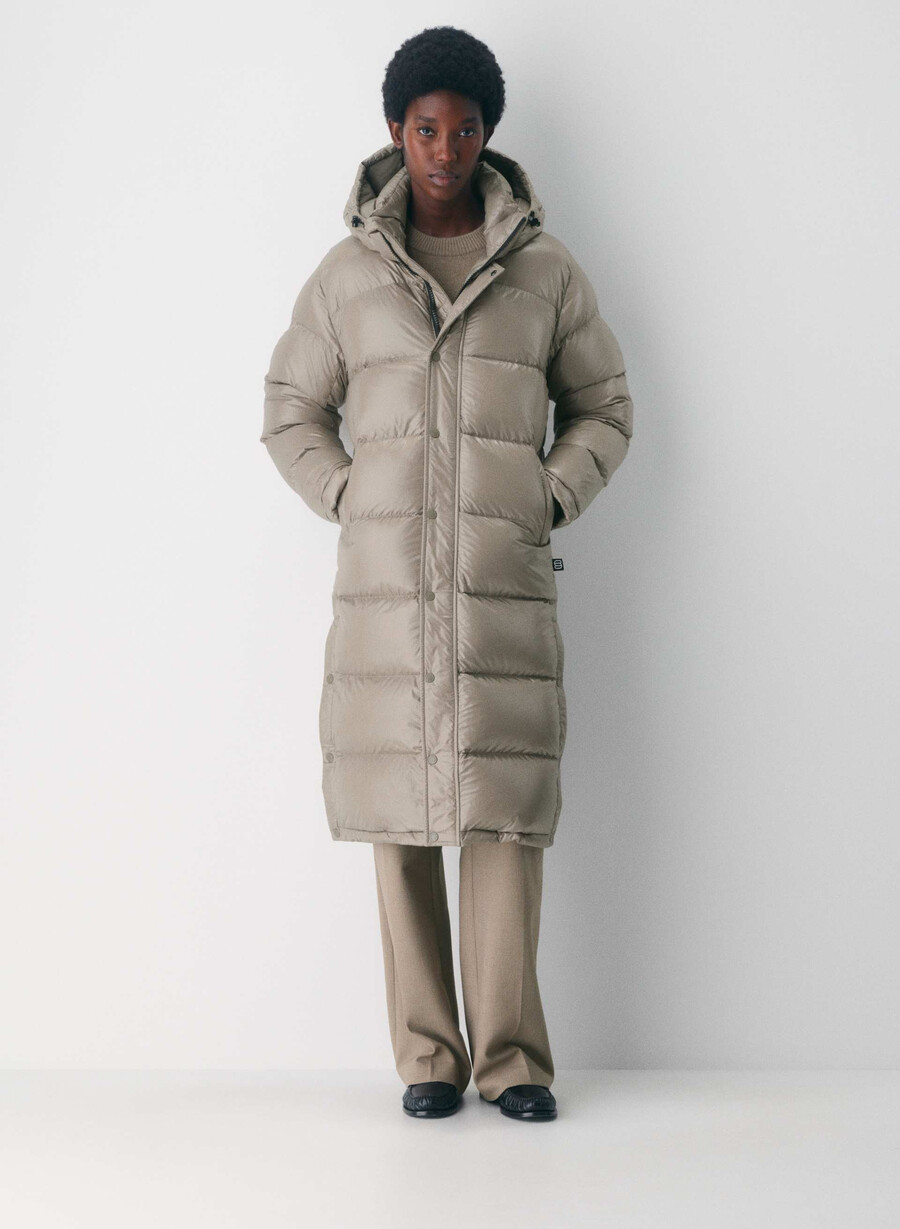 the super puff lang - hochglänzend modern taupe