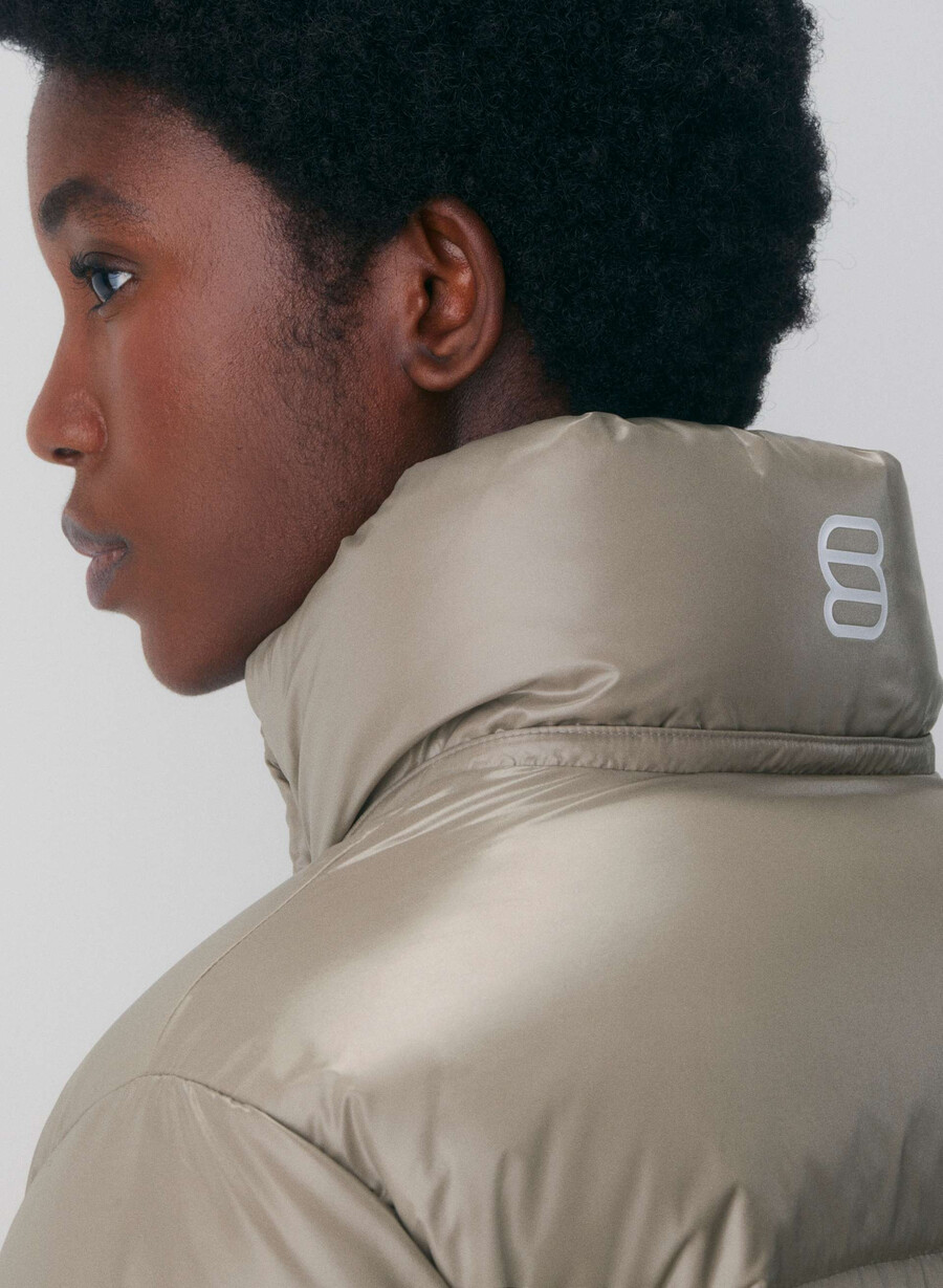 the super puff lang - hochglänzend modern taupe