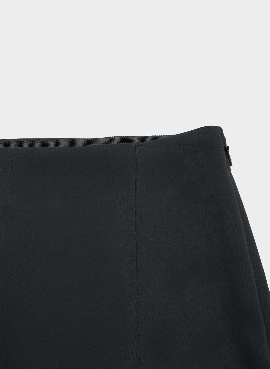 daphne skort – crepette schwarz