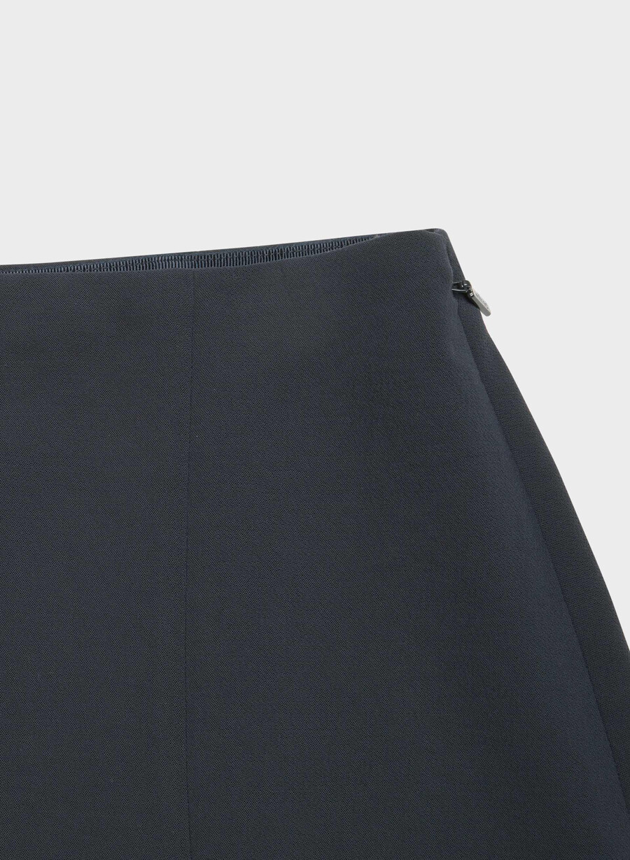 daphne skort – crepette dark night navy
