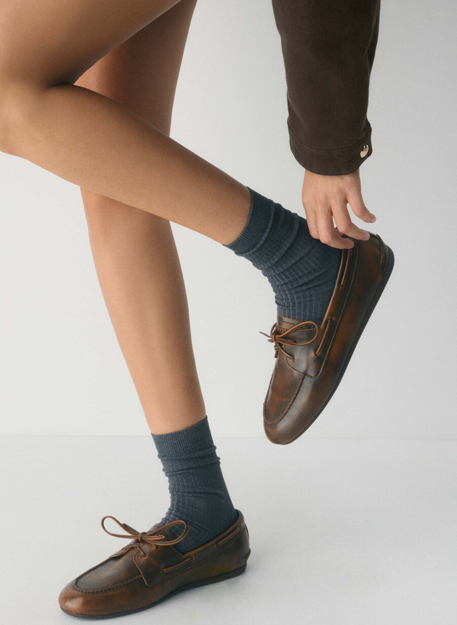 sperry x aritzia slim bootsschuh - glattleder distressed choc brow