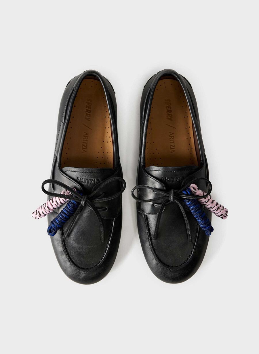 sperry x aritzia slim bootsschuh – glattleder used-look schwarz