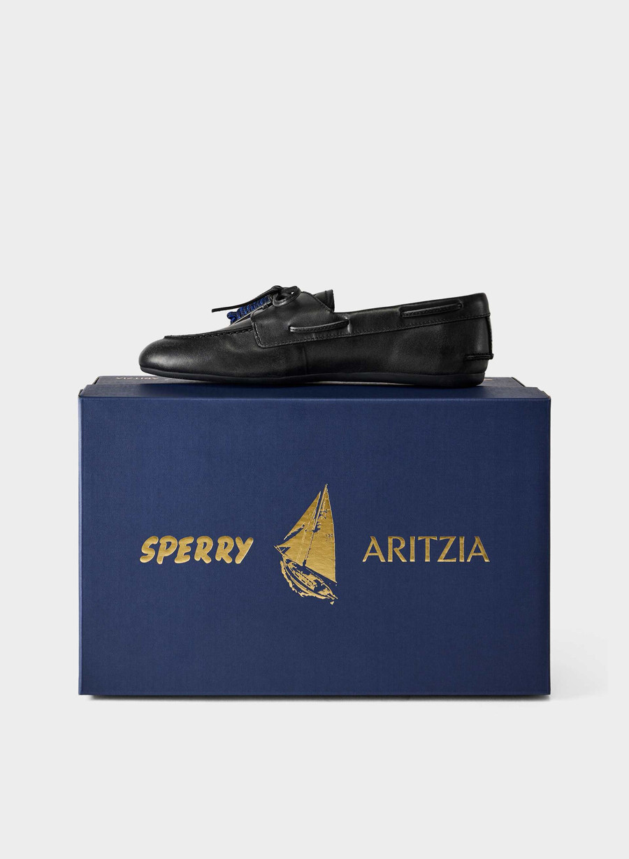 sperry x aritzia slim bootsschuh – glattleder used-look schwarz
