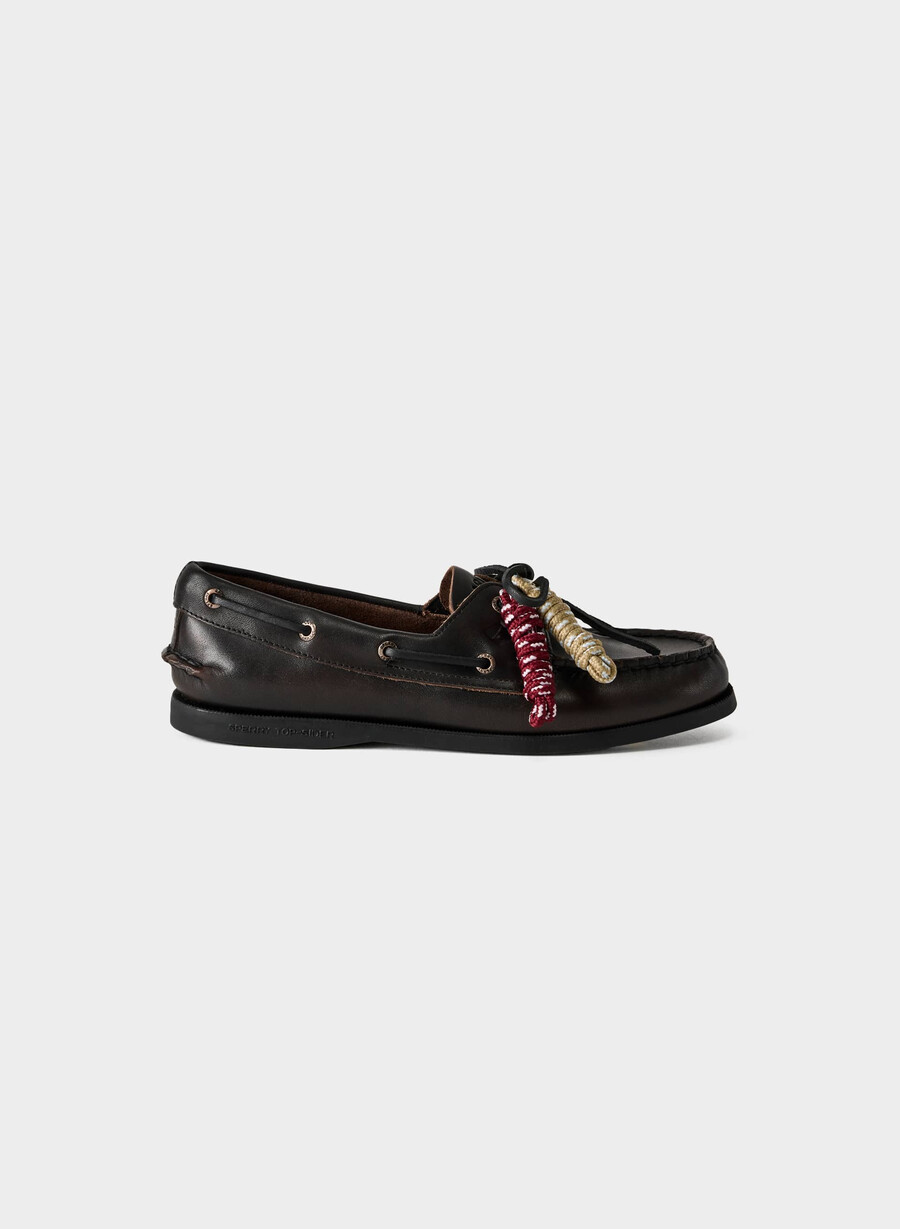 sperry x aritzia ao bootsschuh – glattleder used-look schwarzbraun