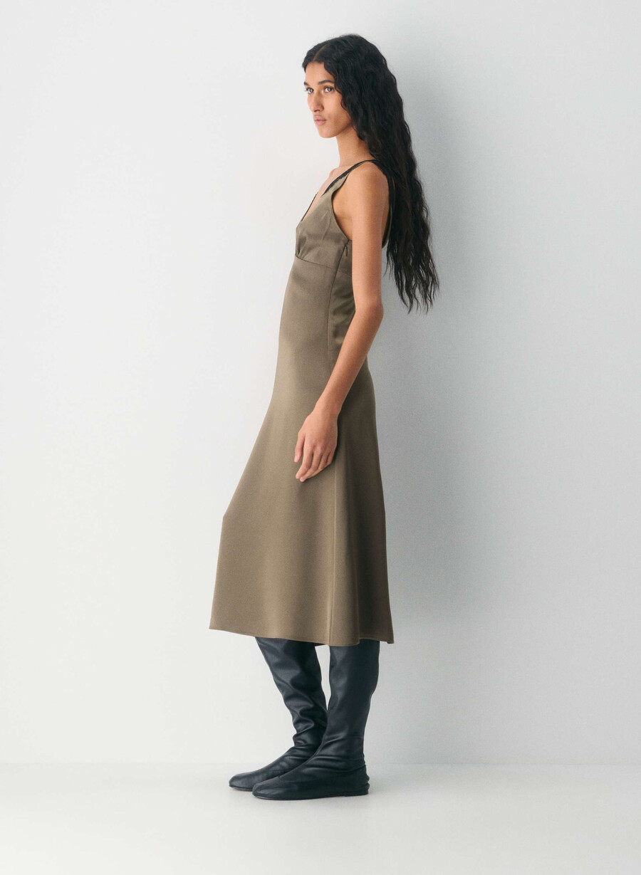 pavilion satinkleid cola taupe