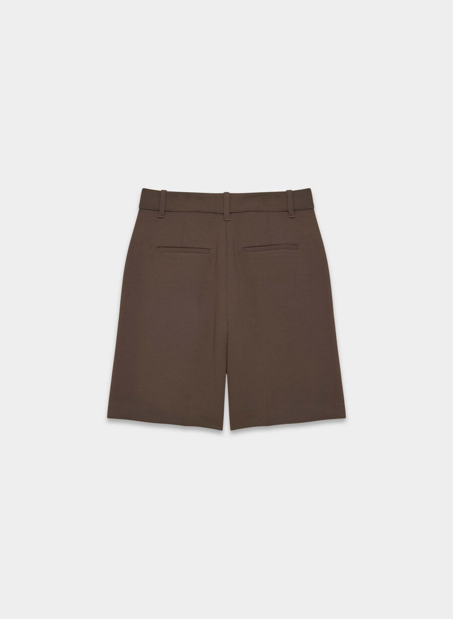 dossier short black