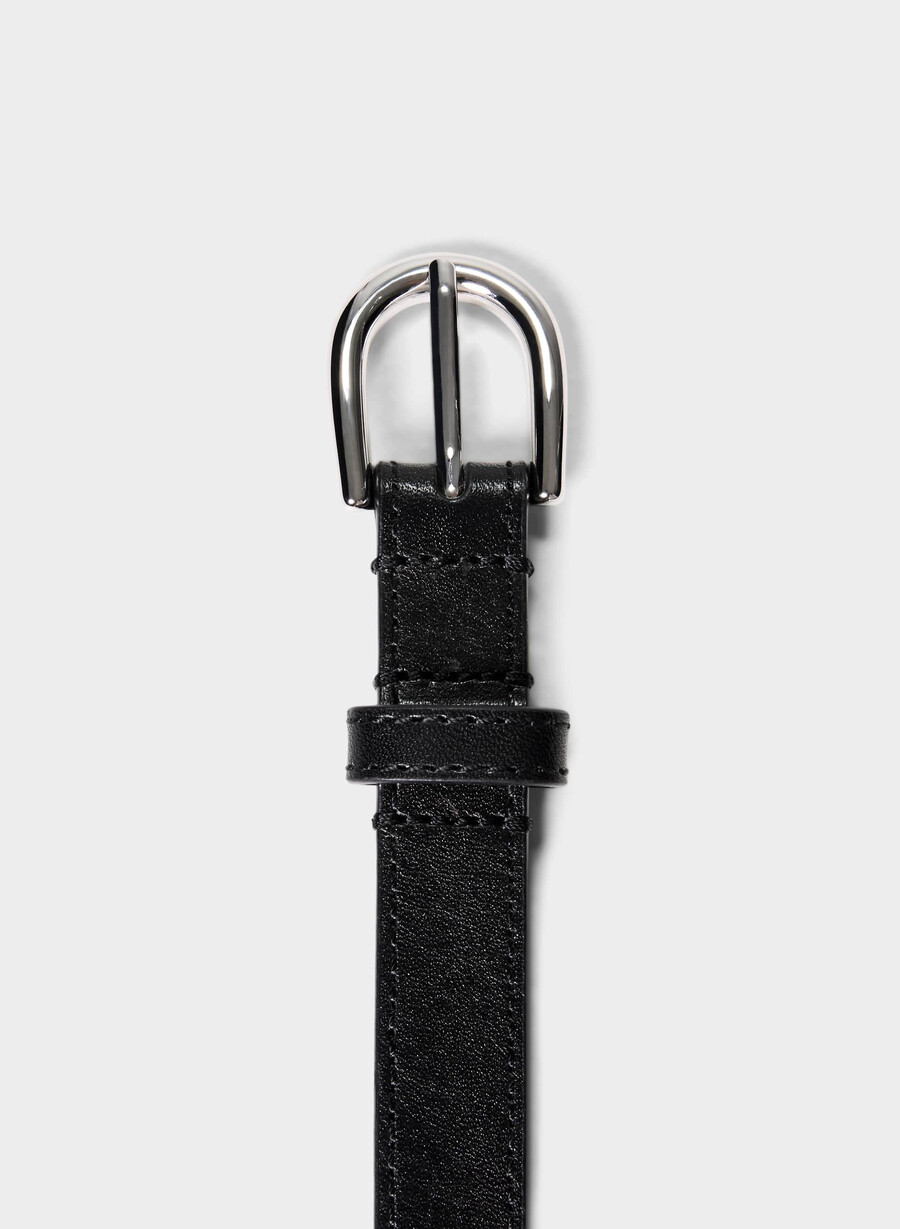 accent schmaler gürtel aus massivem messing und leder schwarzsilber