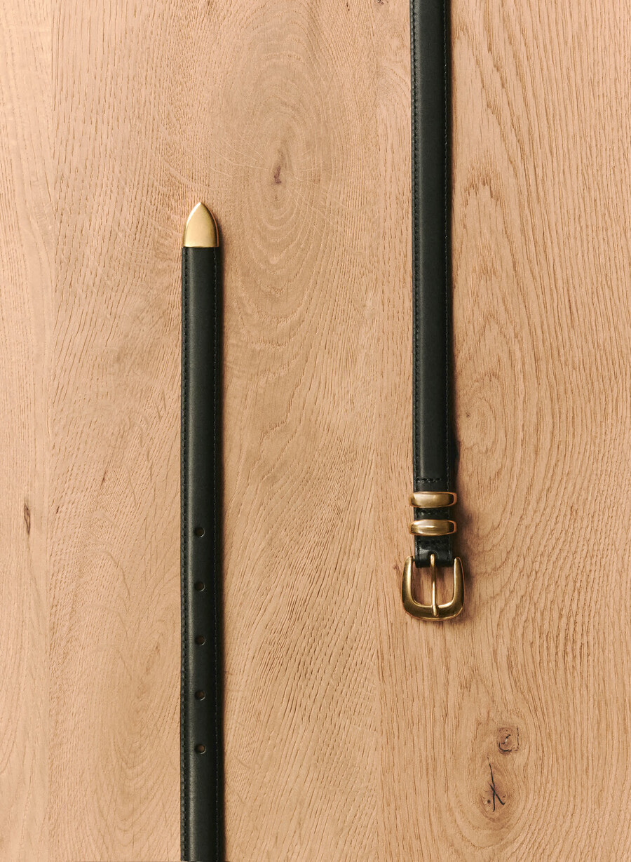 legendärer schmaler gürtel aus massivem messing und leder schwarzgold