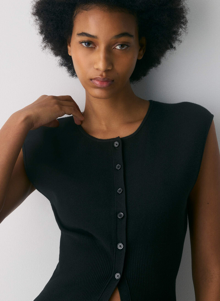 golightly ärmellose strickjacke – wonder yarn schwarz