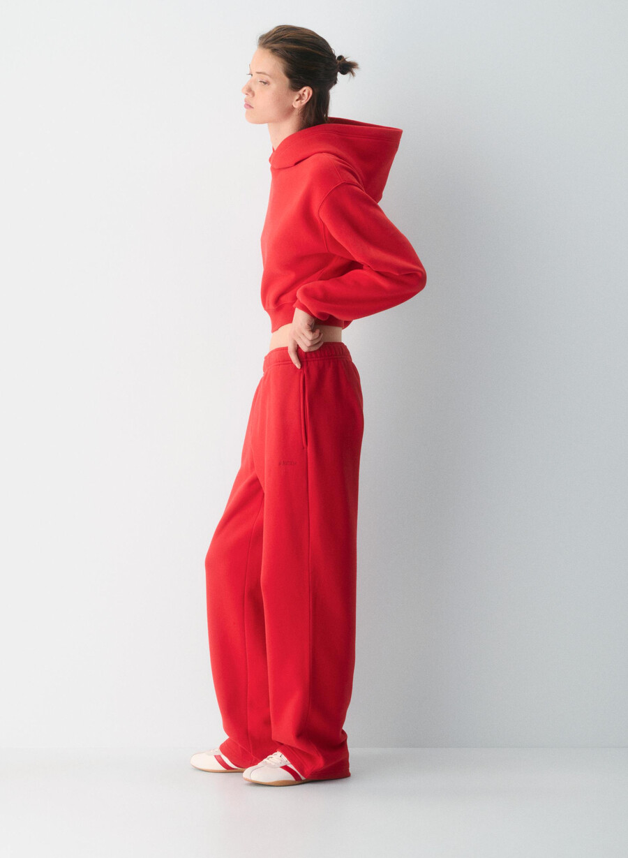 kuscheliger sweatfleece-hoodie in perfektem crop-top blinkend rot