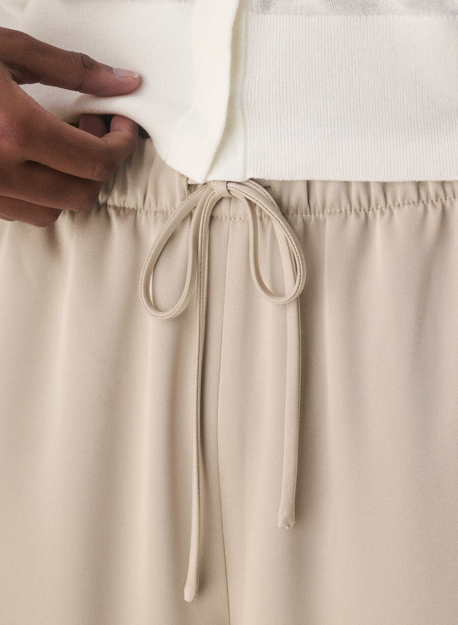 die lodge pant - satin marcona beige