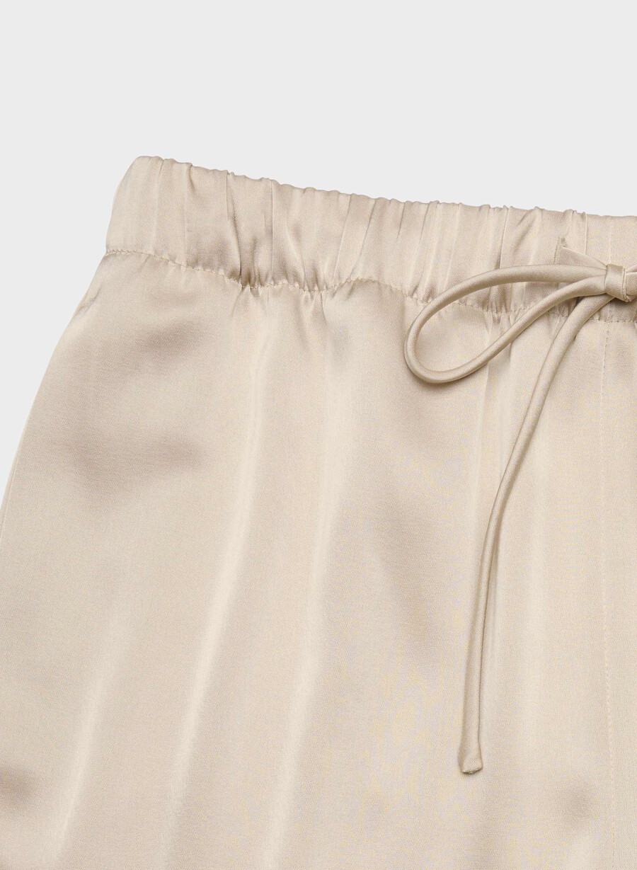 die lodge pant - satin marcona beige